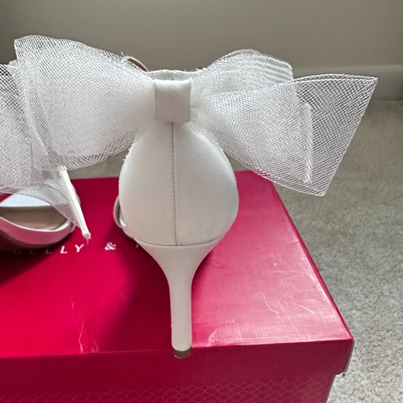 Kelly & Katie Nemira Sandal Bow Detail Ankle Wrap Strap White Satin Heels sz 6.5 - Picture 13 of 14